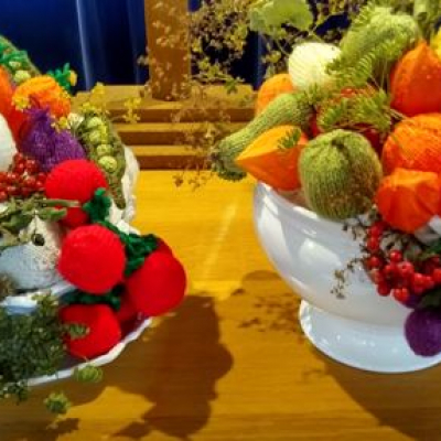 Kintted fruit